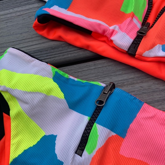 MAAJI Set - Fire Ninna Sporty Top and Mimmi High Waist Bottom - S - Picture 10 of 16